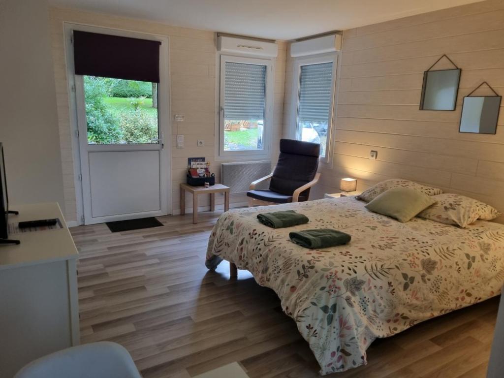 Les Chalets De Saumur, Piscine & Parc Boise, 100M Du Cadrenoir Extérieur photo